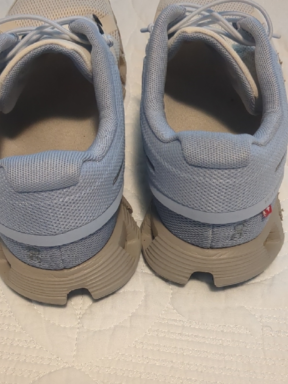 On Running Cloud 5 Sneakers - Picture 6 of 10